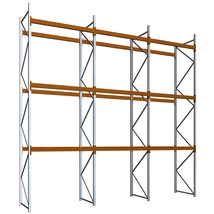 Raklapos állványrendszer magasság 5,5 m, mezőszélesség 1,8 m, fsz+3 szint, 2800 kg/szint terhelésre, hárommezős