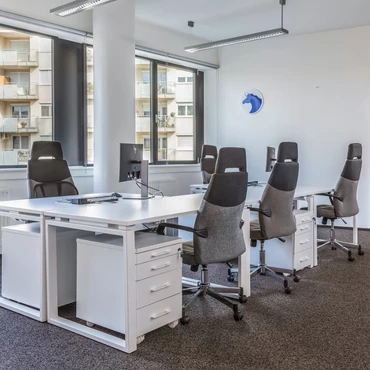 Forgó- és munkahelyi székek: ergonomikus munkakörnyezet alapjai