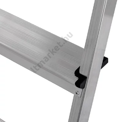 80 mm mély biztonsági fokok csúszásgátló bordázással