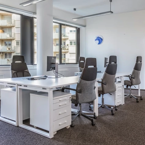 Forgó- és munkahelyi székek: ergonomikus munkakörnyezet alapjai
